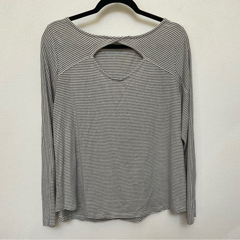 Soft Surroundings Grey, White Striped Long Sleeve with Chest Cutout Size Large